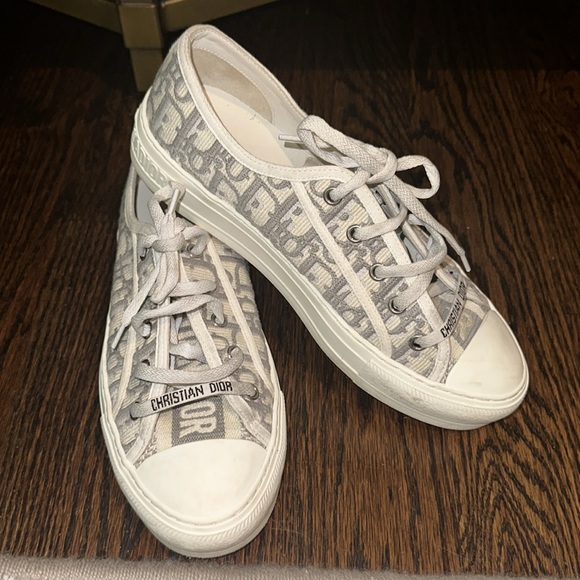 Christian Dior Paris Walk ‘N’ Dior sneaker colors grey and white - Picture 4 of 6